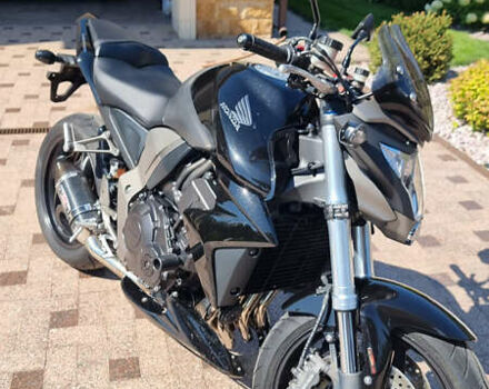 Хонда CB 1000R, объемом двигателя 1 л и пробегом 12 тыс. км за 7500 $, фото 11 на Automoto.ua