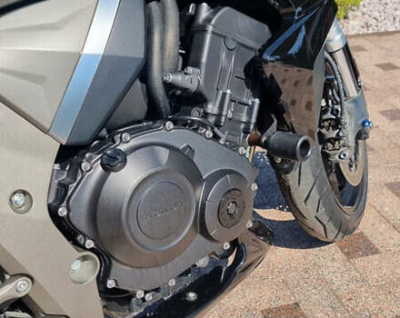 Хонда CB 1000R, объемом двигателя 1 л и пробегом 12 тыс. км за 7500 $, фото 12 на Automoto.ua