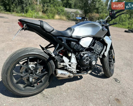 Хонда CB 1000R, объемом двигателя 1 л и пробегом 7 тыс. км за 8500 $, фото 8 на Automoto.ua