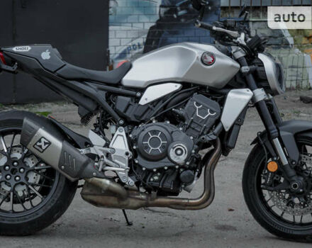 Хонда CB 1000R, объемом двигателя 0 л и пробегом 5 тыс. км за 11500 $, фото 8 на Automoto.ua