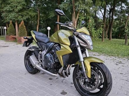 Хонда CB 1000R 2010 в Тернополе на Automoto.ua Зеленый Хонда CB 1000R, объемом двигателя 1 л и пробегом 24 тыс. км за 8200 $, фото 1 на Automoto.ua