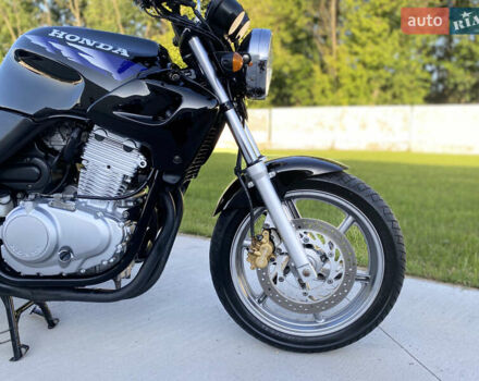Черный Хонда CB 500, объемом двигателя 0.5 л и пробегом 30 тыс. км за 2599 $, фото 4 на Automoto.ua