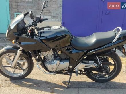 Хонда CB 500 1999 в Запорожье на Automoto.ua Черный Хонда CB 500, объемом двигателя 0.5 л и пробегом 37 тыс. км за 2699 $, фото 1 на Automoto.ua