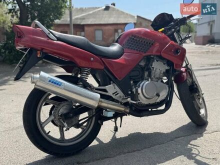 Хонда CB 500 1995 у Херсоні на Automoto.ua Червоний Хонда CB 500, об'ємом двигуна 0.5 л та пробігом 52 тис. км за 2650 $, фото 1 на Automoto.ua