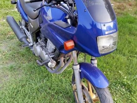 Хонда CB 500 2001 в Львове на Automoto.ua Хонда CB 500, объемом двигателя 0.5 л и пробегом 63 тыс. км за 2250 $, фото 1 на Automoto.ua