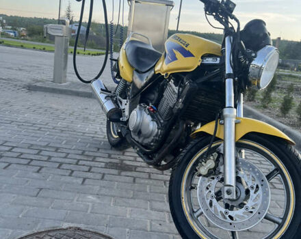 Жовтий Хонда CB 500, об'ємом двигуна 0.5 л та пробігом 63 тис. км за 2100 $, фото 1 на Automoto.ua