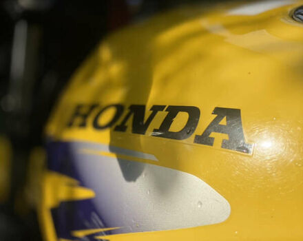 Желтый Хонда CB 500, объемом двигателя 0.5 л и пробегом 45 тыс. км за 2100 $, фото 3 на Automoto.ua