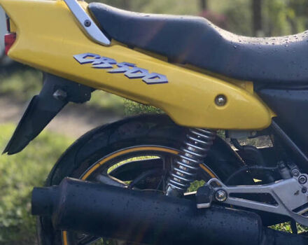 Желтый Хонда CB 500, объемом двигателя 0.5 л и пробегом 45 тыс. км за 2100 $, фото 2 на Automoto.ua
