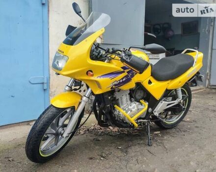 Желтый Хонда CB 500, объемом двигателя 0.5 л и пробегом 43 тыс. км за 2800 $, фото 1 на Automoto.ua
