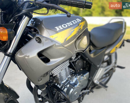 Серый Хонда CB 500, объемом двигателя 0.5 л и пробегом 26 тыс. км за 2599 $, фото 22 на Automoto.ua