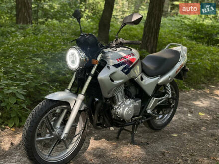 Хонда CB 500 1999 у Луцьку на Automoto.ua Сірий Хонда CB 500, об'ємом двигуна 0.5 л та пробігом 45 тис. км за 2950 $, фото 1 на Automoto.ua