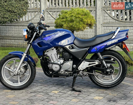 Синий Хонда CB 500, объемом двигателя 0.5 л и пробегом 27 тыс. км за 2750 $, фото 1 на Automoto.ua