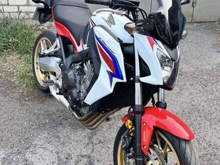 Хонда CB 650F 2014 у Кривому Розі на Automoto.ua Білий Хонда CB 650F, об'ємом двигуна 0.65 л та пробігом 9 тис. км за 8000 $, фото 1 на Automoto.ua