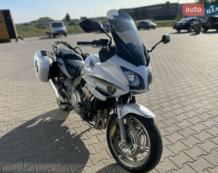 Белый Хонда CBF 1000, объемом двигателя 1 л и пробегом 32 тыс. км за 5500 $, фото 4 на Automoto.ua