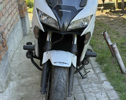 Белый Хонда CBF 1000, объемом двигателя 1 л и пробегом 53 тыс. км за 7500 $, фото 4 на Automoto.ua
