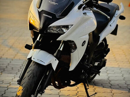 Белый Хонда CBF 1000, объемом двигателя 1 л и пробегом 53 тыс. км за 7500 $, фото 1 на Automoto.ua