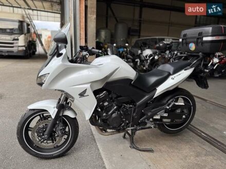Хонда CBF 1000 2012 в Чернигове на Automoto.ua Белый Хонда CBF 1000, объемом двигателя 1 л и пробегом 40 тыс. км за 8300 $, фото 1 на Automoto.ua