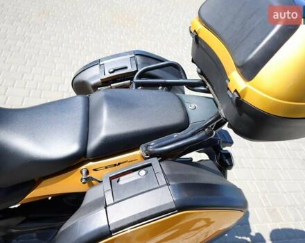 Желтый Хонда CBF 1000, объемом двигателя 1 л и пробегом 64 тыс. км за 7200 $, фото 16 на Automoto.ua