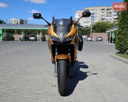 Желтый Хонда CBF 1000, объемом двигателя 1 л и пробегом 64 тыс. км за 7200 $, фото 15 на Automoto.ua