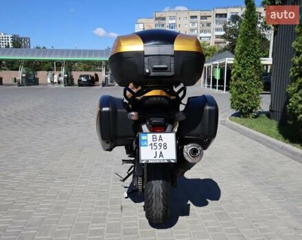 Желтый Хонда CBF 1000, объемом двигателя 1 л и пробегом 64 тыс. км за 7200 $, фото 11 на Automoto.ua