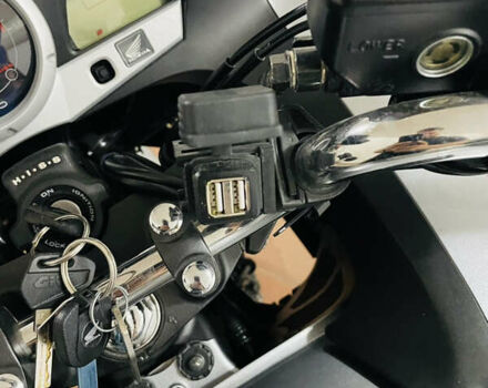 Серый Хонда CBF 1000, объемом двигателя 1 л и пробегом 19 тыс. км за 8700 $, фото 21 на Automoto.ua