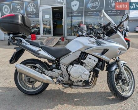 Серый Хонда CBF 1000, объемом двигателя 1 л и пробегом 44 тыс. км за 5599 $, фото 4 на Automoto.ua
