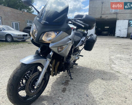 Хонда CBF 600, об'ємом двигуна 0.6 л та пробігом 43 тис. км за 4500 $, фото 3 на Automoto.ua
