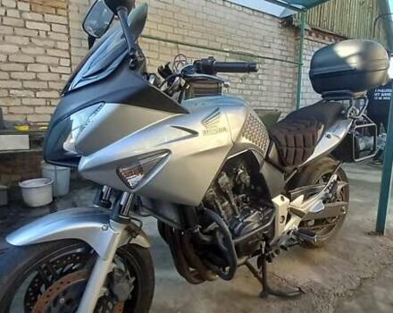 Серый Хонда CBF 600, объемом двигателя 0 л и пробегом 33 тыс. км за 4100 $, фото 2 на Automoto.ua