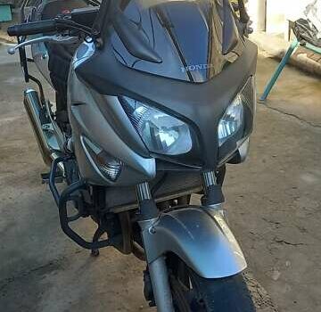 Серый Хонда CBF 600, объемом двигателя 0 л и пробегом 33 тыс. км за 4100 $, фото 5 на Automoto.ua