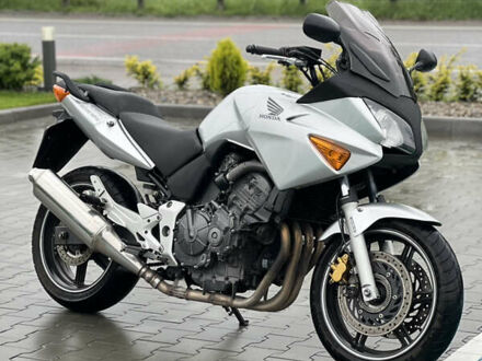 Хонда CBF 600 2005 у Вінниці на Automoto.ua Сірий Хонда CBF 600, об'ємом двигуна 0.6 л та пробігом 31 тис. км за 4300 $, фото 1 на Automoto.ua