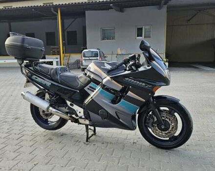 Хонда CBR 1000F, объемом двигателя 0 л и пробегом 67 тыс. км за 2900 $, фото 1 на Automoto.ua