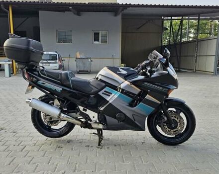 Хонда CBR 1000F, объемом двигателя 0 л и пробегом 67 тыс. км за 2900 $, фото 4 на Automoto.ua