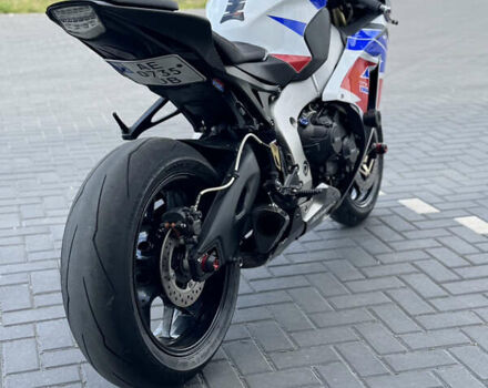 Белый Хонда CBR 1000RR, объемом двигателя 1 л и пробегом 24 тыс. км за 11999 $, фото 5 на Automoto.ua