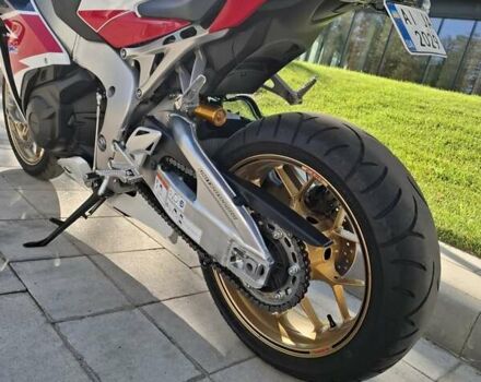Белый Хонда CBR 1000RR, объемом двигателя 0 л и пробегом 25 тыс. км за 13500 $, фото 5 на Automoto.ua