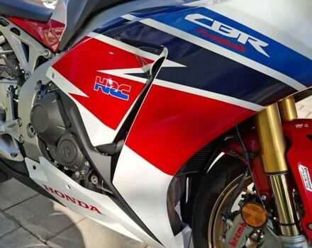Белый Хонда CBR 1000RR, объемом двигателя 0 л и пробегом 25 тыс. км за 13900 $, фото 11 на Automoto.ua