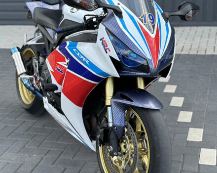 Белый Хонда CBR 1000RR, объемом двигателя 1 л и пробегом 24 тыс. км за 12300 $, фото 8 на Automoto.ua