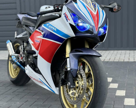 Белый Хонда CBR 1000RR, объемом двигателя 1 л и пробегом 24 тыс. км за 12300 $, фото 15 на Automoto.ua