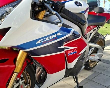 Белый Хонда CBR 1000RR, объемом двигателя 0 л и пробегом 25 тыс. км за 13500 $, фото 12 на Automoto.ua