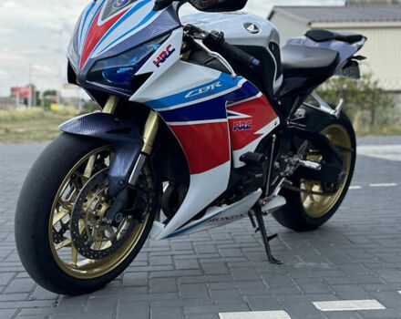 Белый Хонда CBR 1000RR, объемом двигателя 1 л и пробегом 24 тыс. км за 12300 $, фото 6 на Automoto.ua