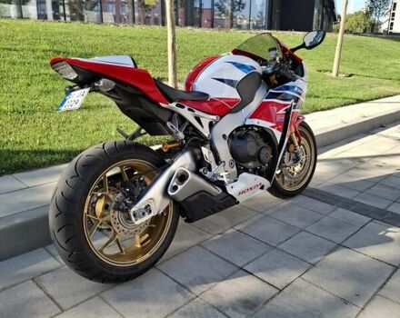 Белый Хонда CBR 1000RR, объемом двигателя 0 л и пробегом 25 тыс. км за 13500 $, фото 13 на Automoto.ua