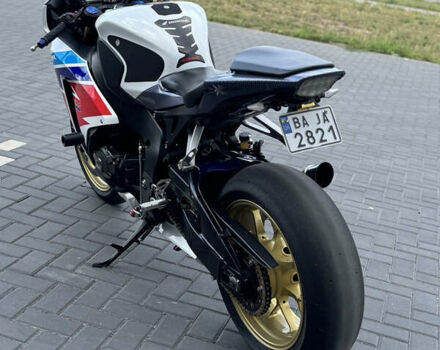 Белый Хонда CBR 1000RR, объемом двигателя 1 л и пробегом 24 тыс. км за 12300 $, фото 12 на Automoto.ua