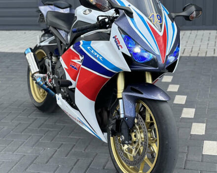 Белый Хонда CBR 1000RR, объемом двигателя 1 л и пробегом 24 тыс. км за 12300 $, фото 14 на Automoto.ua
