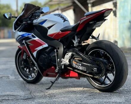 Белый Хонда CBR 1000RR, объемом двигателя 1 л и пробегом 36 тыс. км за 12500 $, фото 3 на Automoto.ua