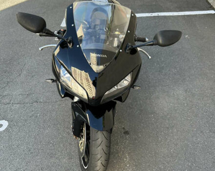 Черный Хонда CBR 1000RR, объемом двигателя 1 л и пробегом 32 тыс. км за 8100 $, фото 7 на Automoto.ua