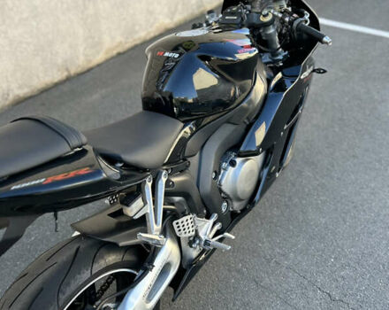 Черный Хонда CBR 1000RR, объемом двигателя 1 л и пробегом 32 тыс. км за 8100 $, фото 3 на Automoto.ua