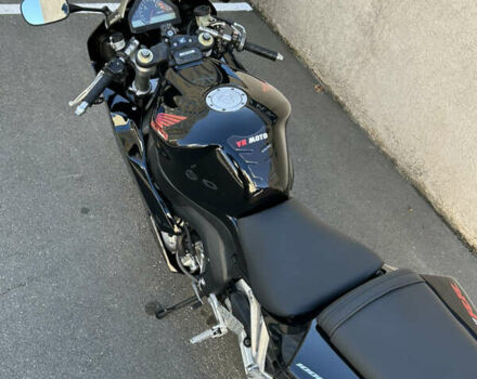 Черный Хонда CBR 1000RR, объемом двигателя 1 л и пробегом 32 тыс. км за 8100 $, фото 24 на Automoto.ua