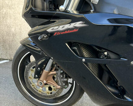 Черный Хонда CBR 1000RR, объемом двигателя 1 л и пробегом 32 тыс. км за 8100 $, фото 18 на Automoto.ua