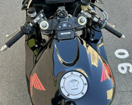 Черный Хонда CBR 1000RR, объемом двигателя 1 л и пробегом 32 тыс. км за 8100 $, фото 13 на Automoto.ua