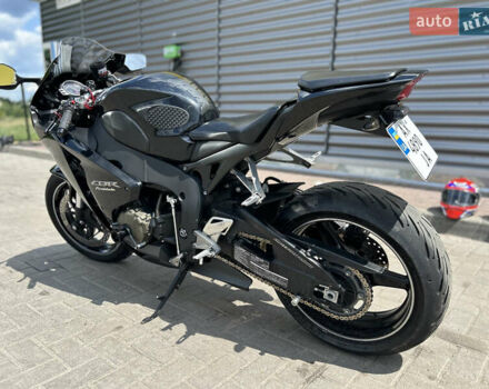 Чорний Хонда CBR 1000RR, об'ємом двигуна 1 л та пробігом 50 тис. км за 8700 $, фото 3 на Automoto.ua