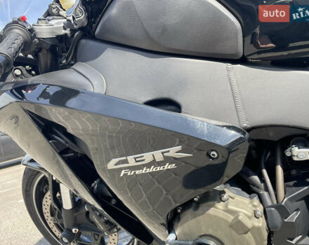 Черный Хонда CBR 1000RR, объемом двигателя 1 л и пробегом 44 тыс. км за 8199 $, фото 26 на Automoto.ua